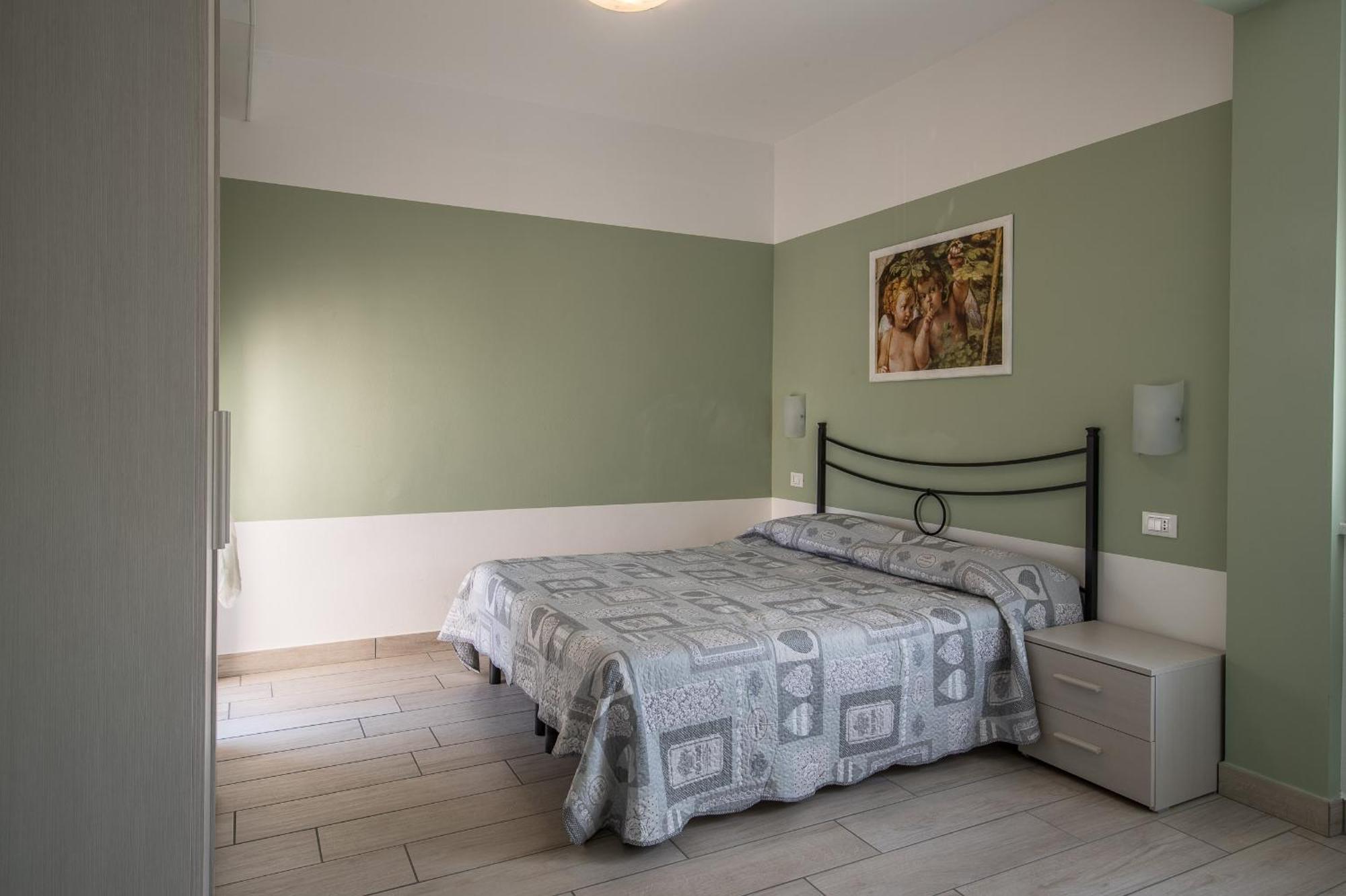 Appartamenti Residence Tulipano Сірміоне Екстер'єр фото