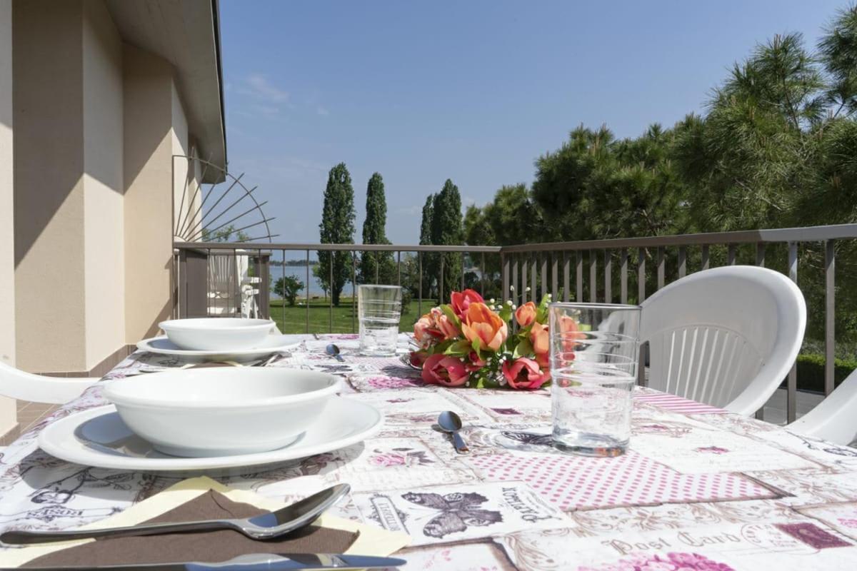 Appartamenti Residence Tulipano Сірміоне Екстер'єр фото