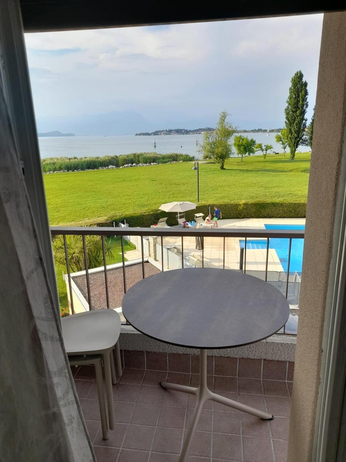 Appartamenti Residence Tulipano Сірміоне Екстер'єр фото