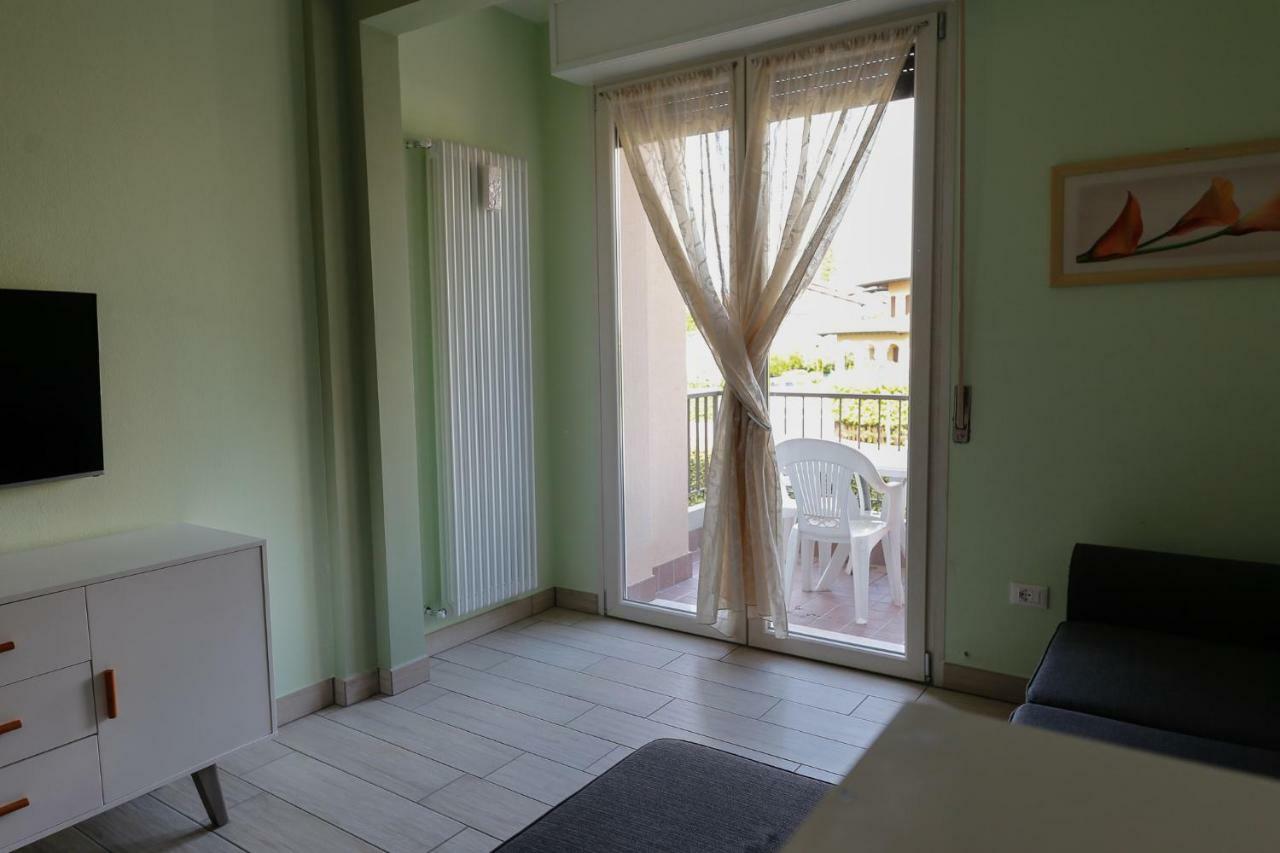 Appartamenti Residence Tulipano Сірміоне Екстер'єр фото