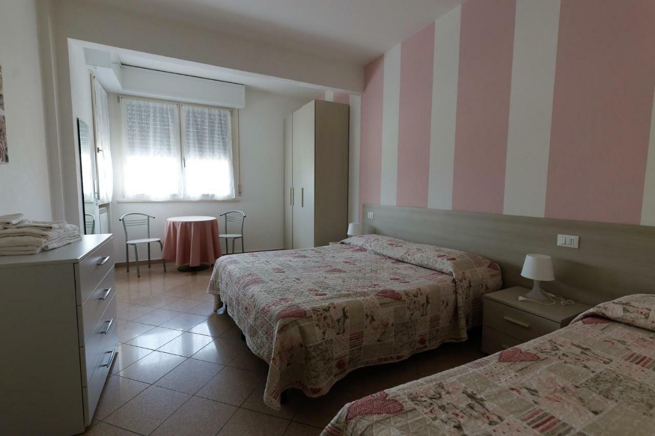 Appartamenti Residence Tulipano Сірміоне Екстер'єр фото